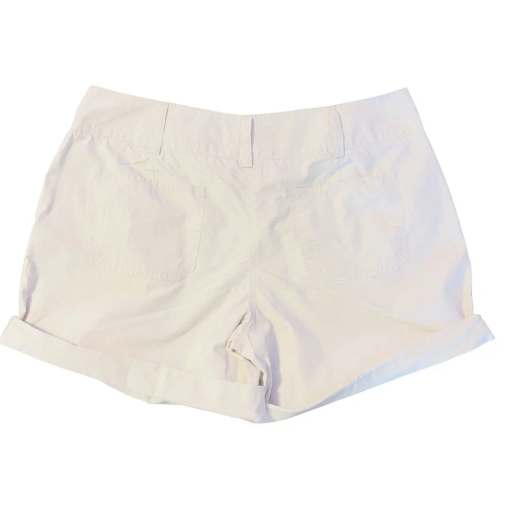 272 | New York & Company Women 12 Cotton Cuffed Chino Shorts Cream‎